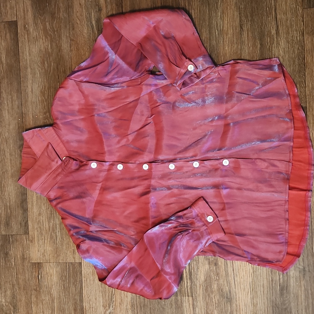 Fashion Brand - Fashion Collection - Collared, Shimmery Button-Up - Size XL